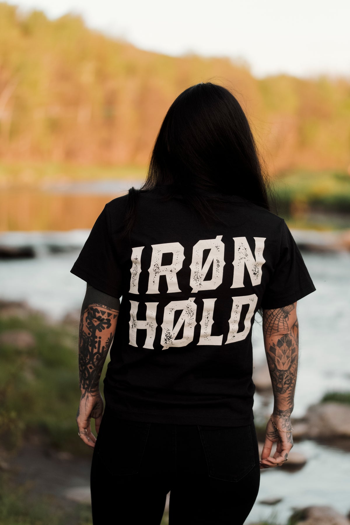 TSHIRT | IRØNHØLD | BLACK