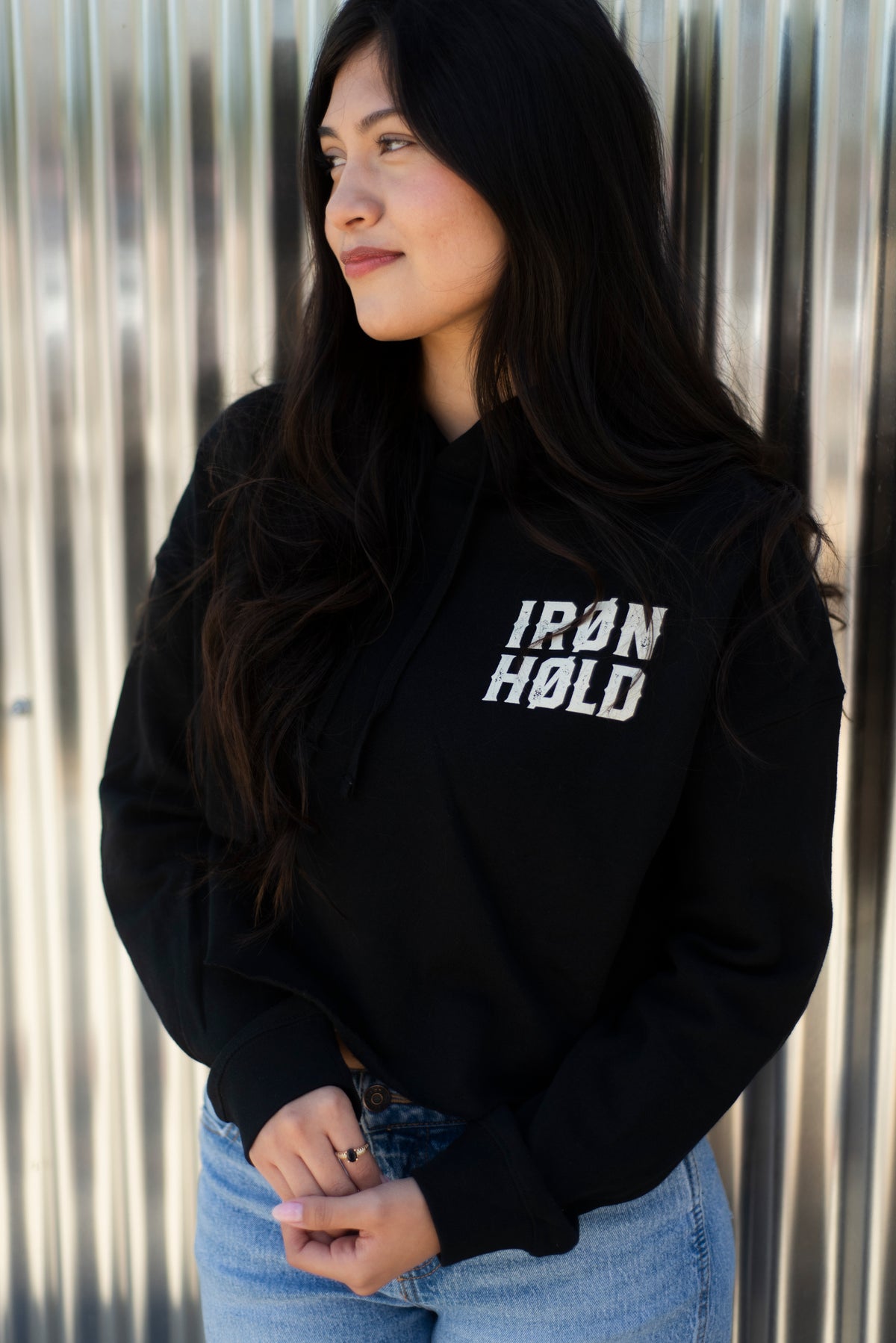 CROP HOODIE | IRØNHØLD | BLACK