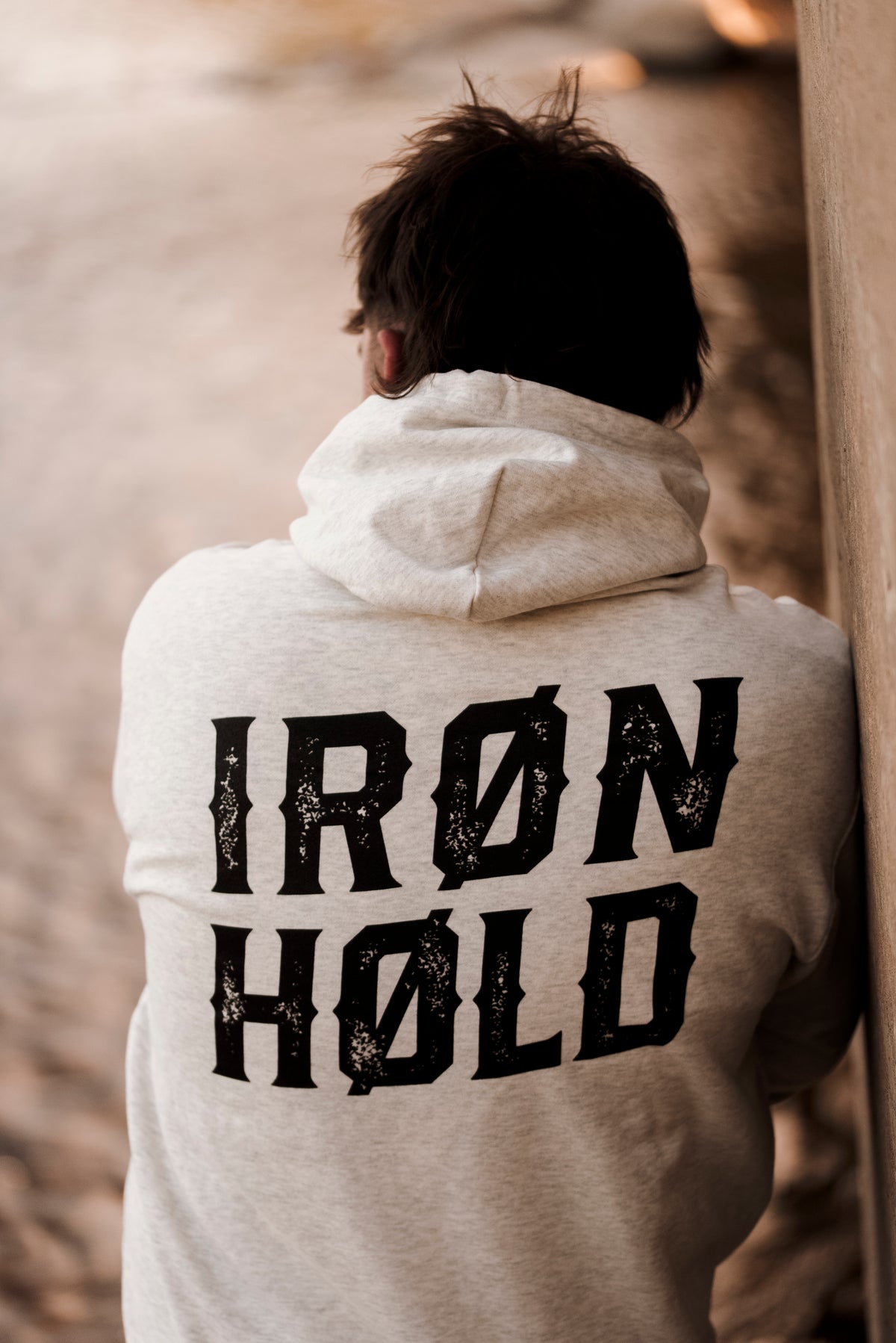 HOODIE | IRØNHØLD | CREAM