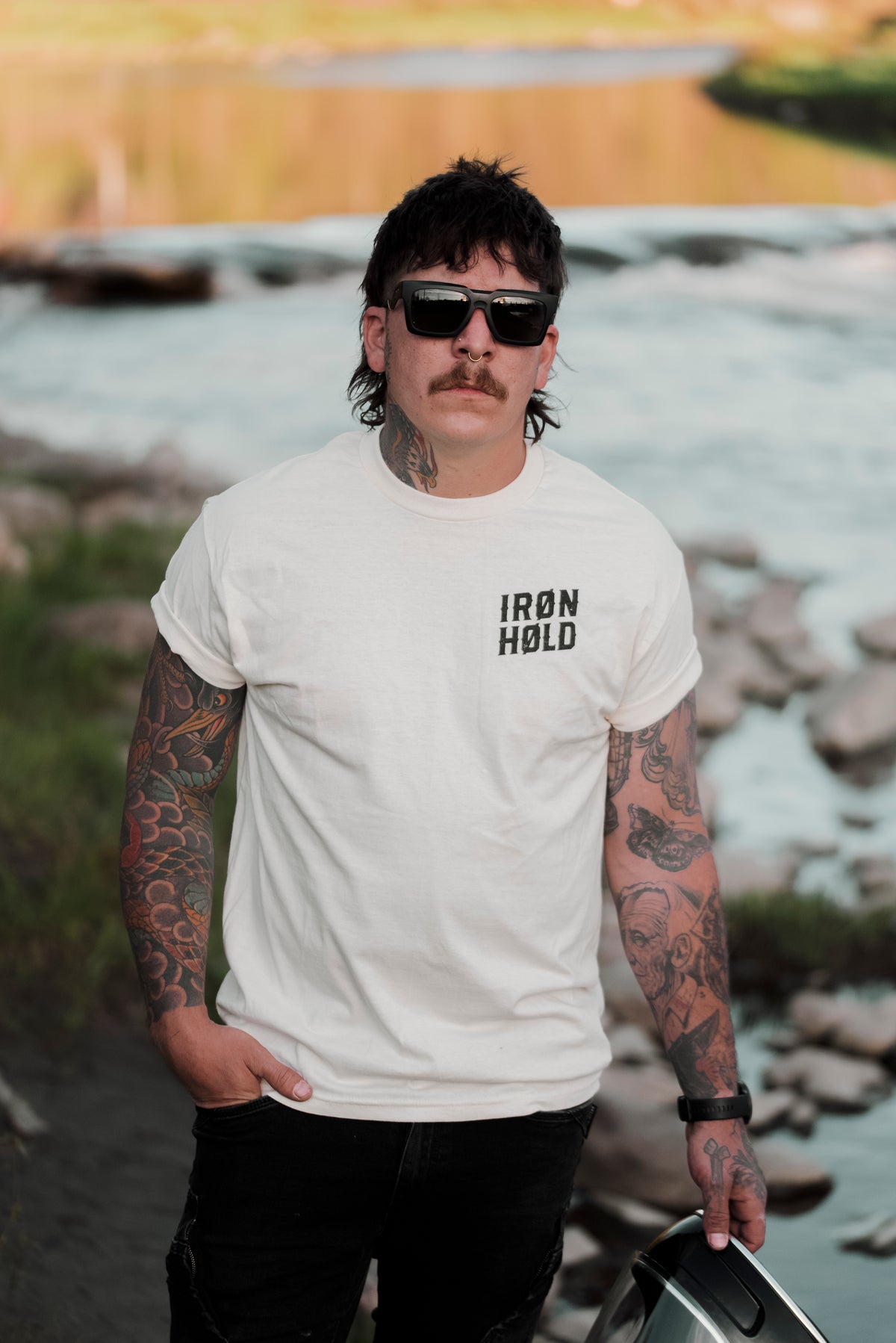 TSHIRT | IRØNHØLD | CREAM