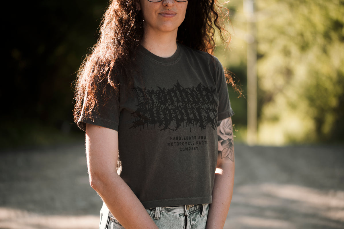 BOXY TEE | IRØNHØLD DEATH | PEPPER